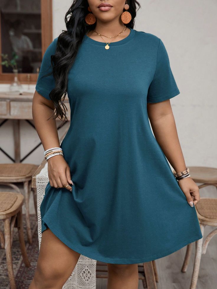 Robe courte chic et moderne